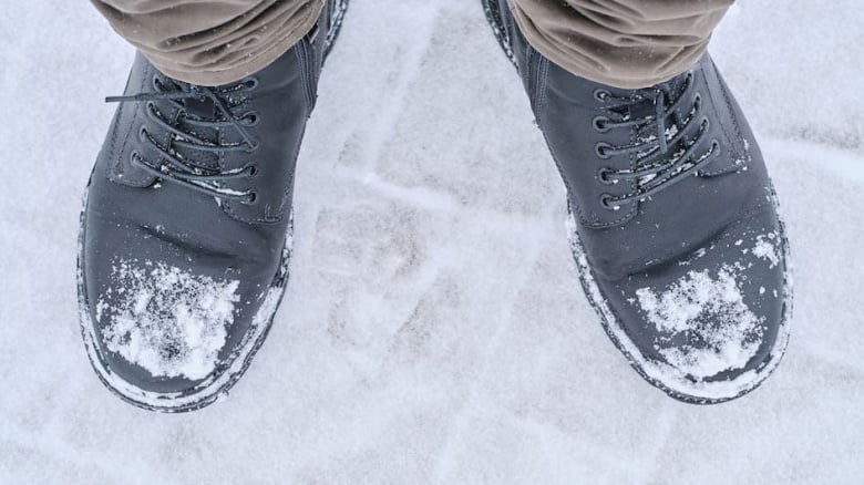 Трябват ли ни зимни обувки и как да ги изберем