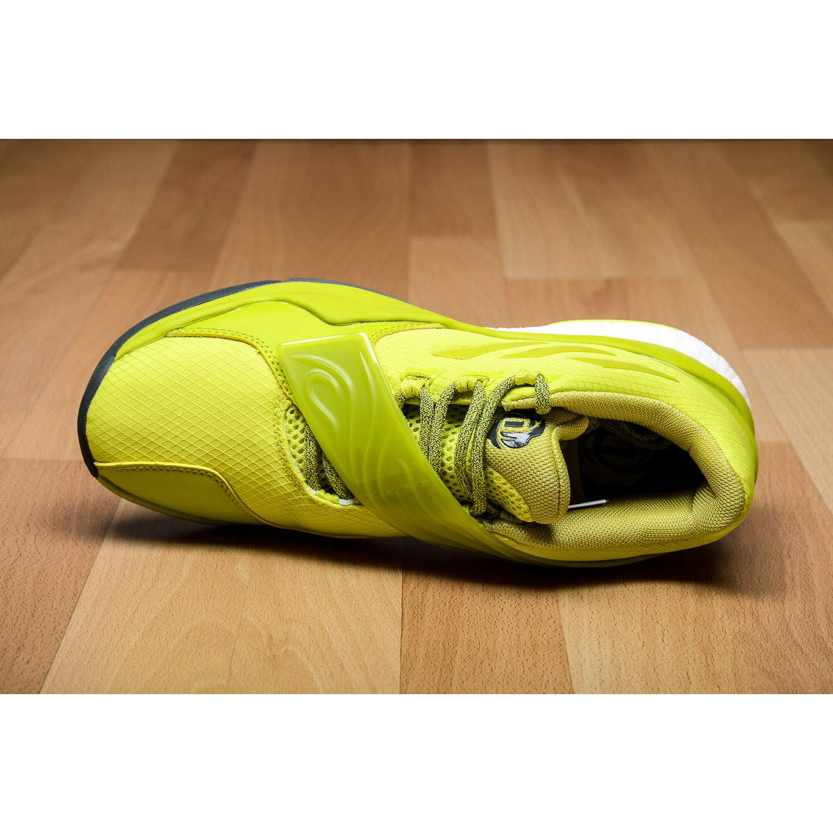 adidas D Rose Englewood Boost yellow  AQ8107